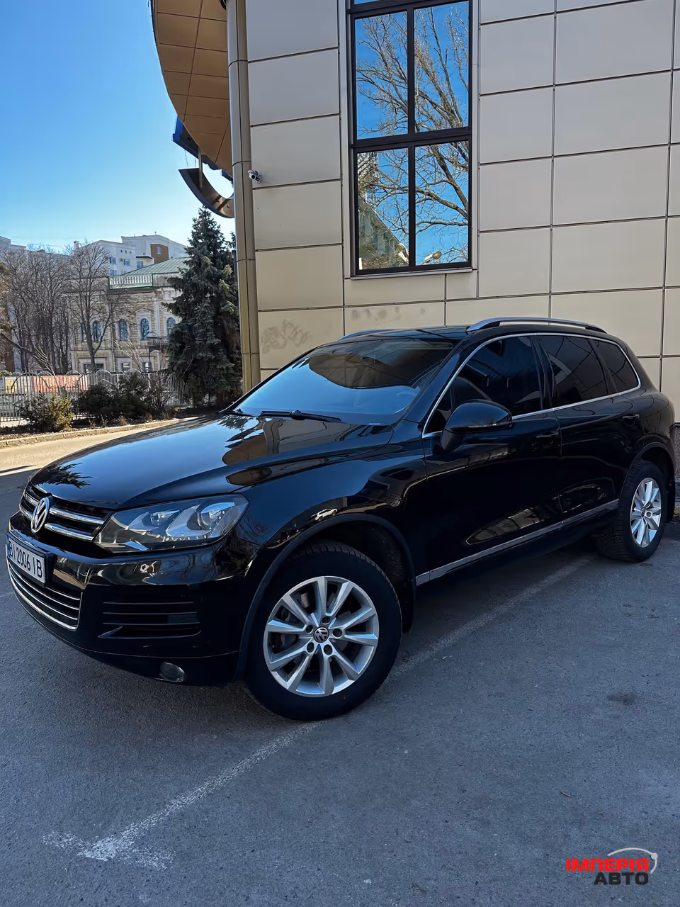 Volkswagen Touareg - фото 3
