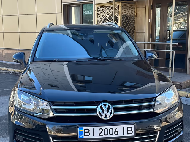 Volkswagen Touareg - фото 2