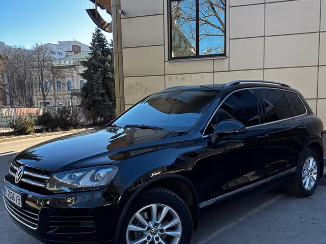 Volkswagen Touareg - фото 3