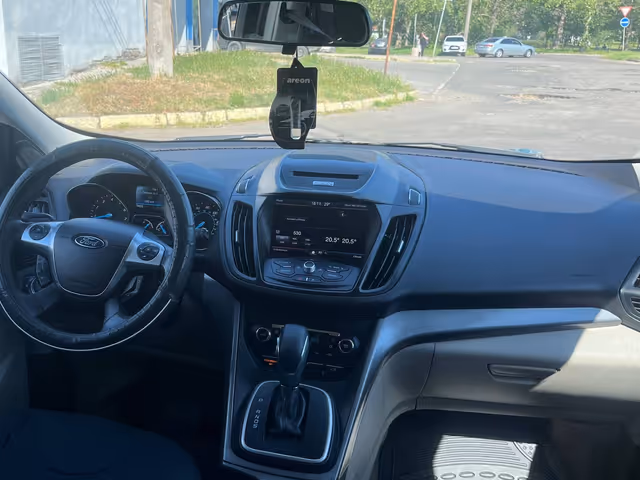 Ford Escape - фото 4