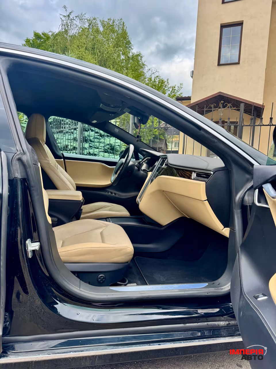 Tesla Model S - фото 10