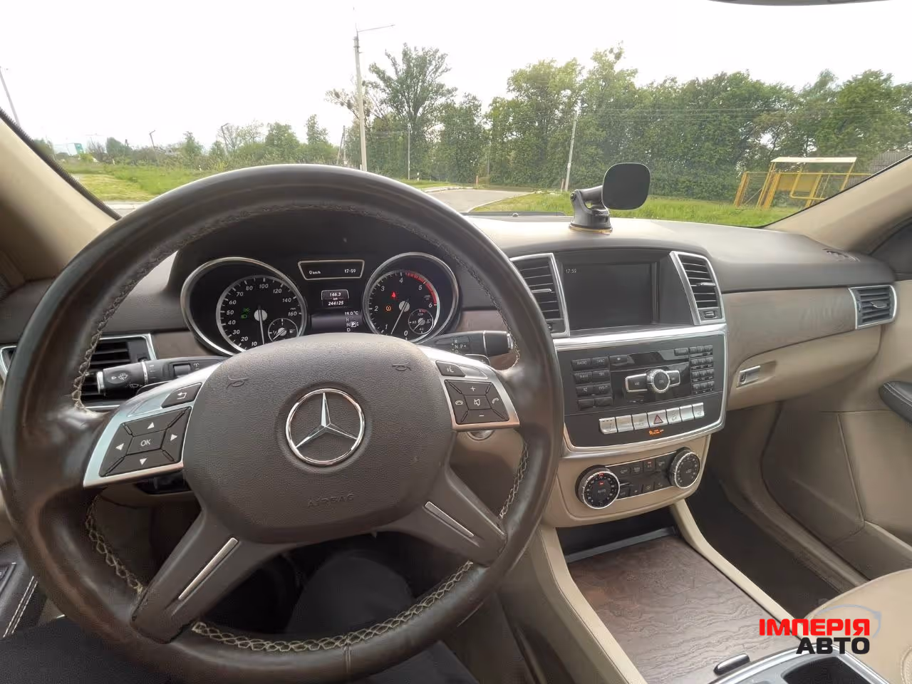 Mercedes-Benz M-Класс - фото 13