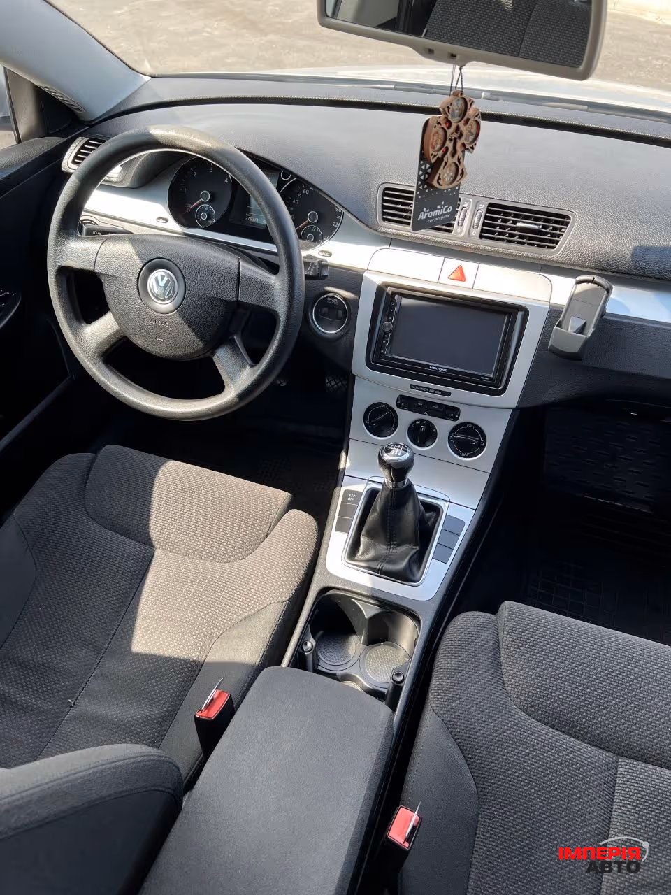 Volkswagen Passat - фото 5