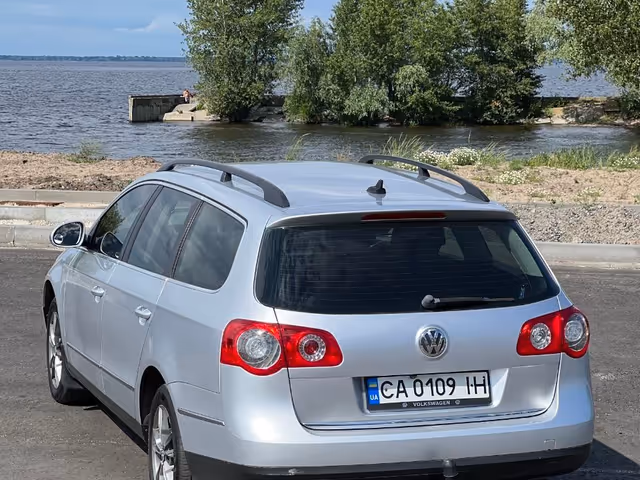 Volkswagen Passat - фото 3
