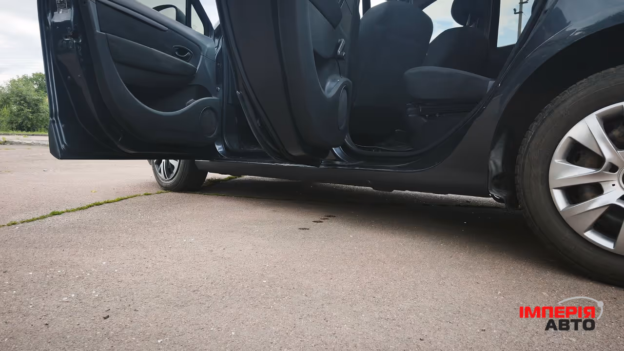 Renault Megane - фото 12
