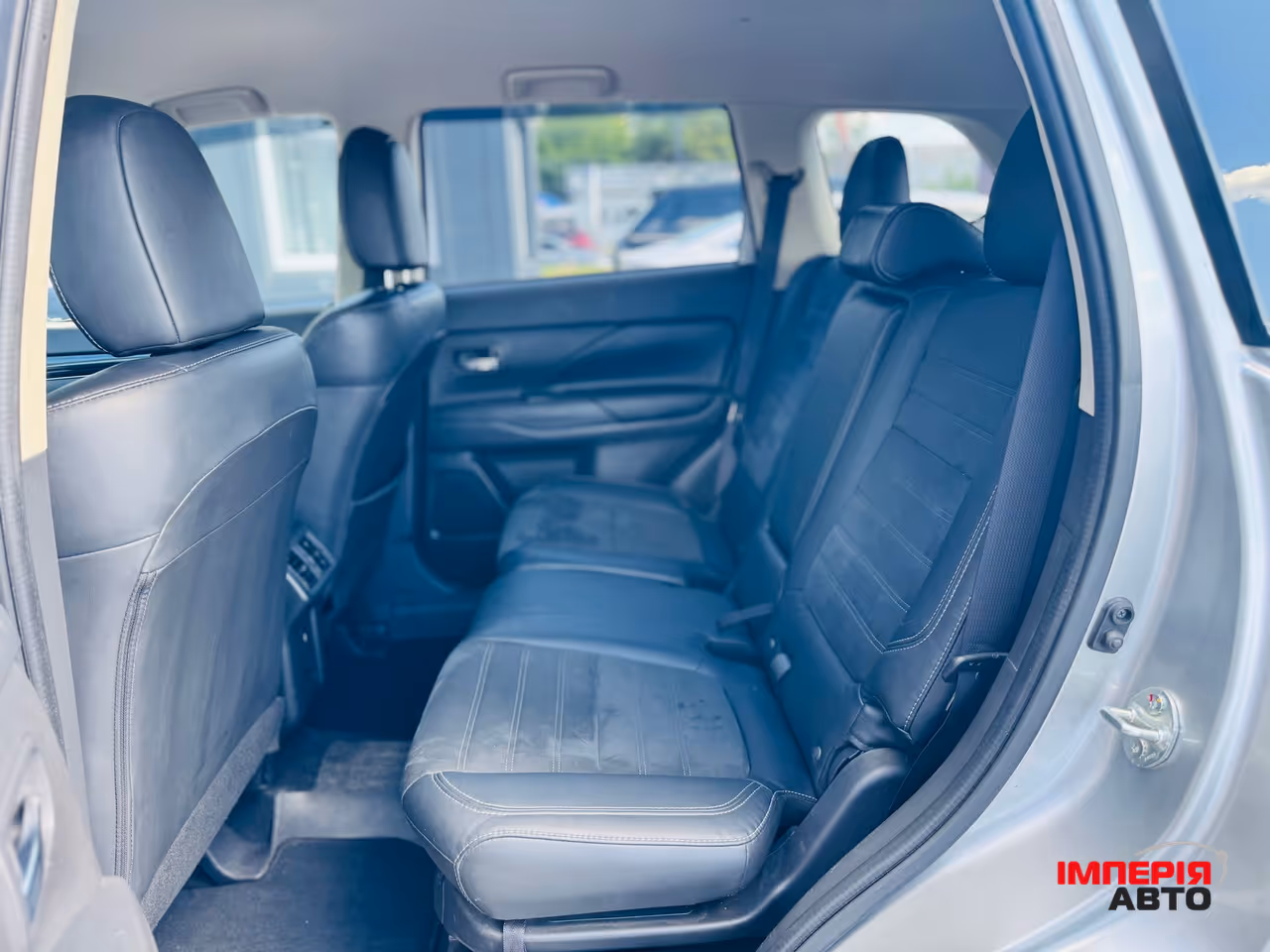 Mitsubishi Outlander - фото 8
