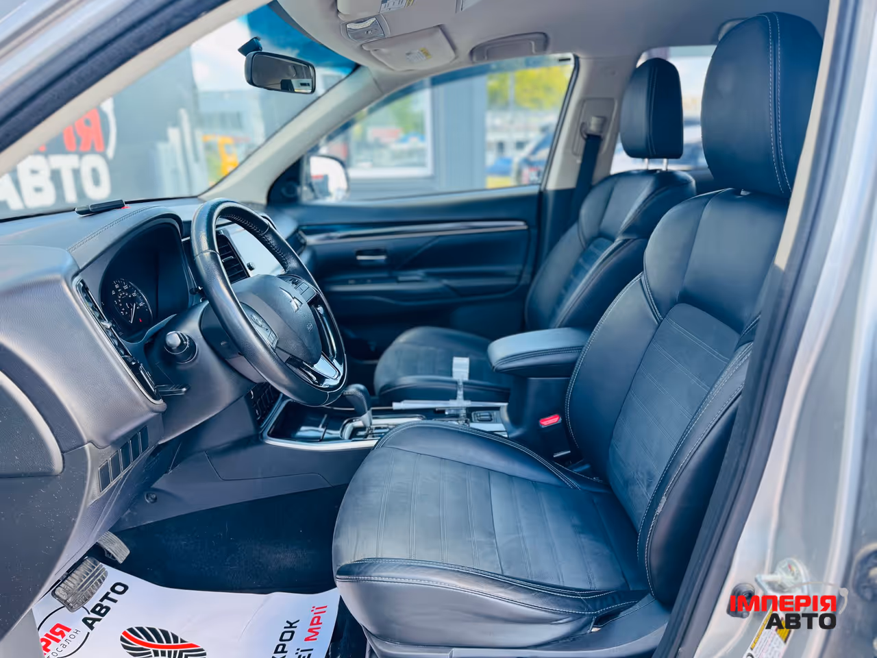 Mitsubishi Outlander - фото 7