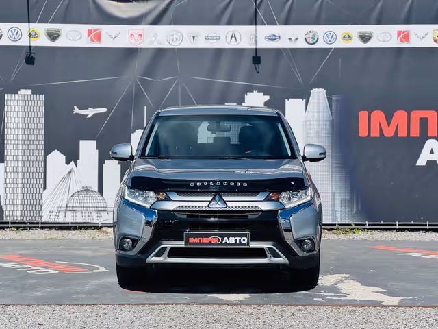 Mitsubishi Outlander - фото 3