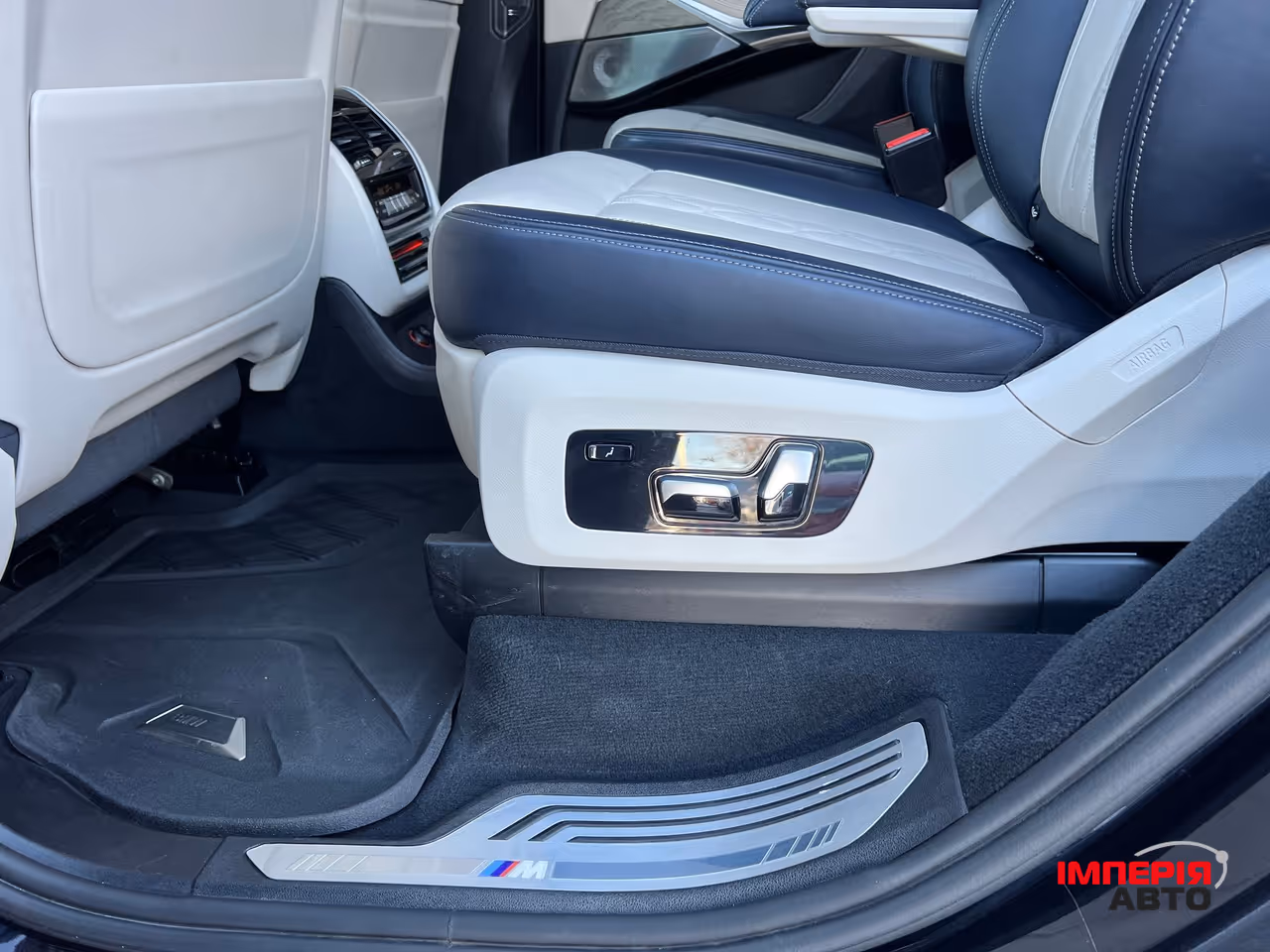 BMW X7 - фото 19