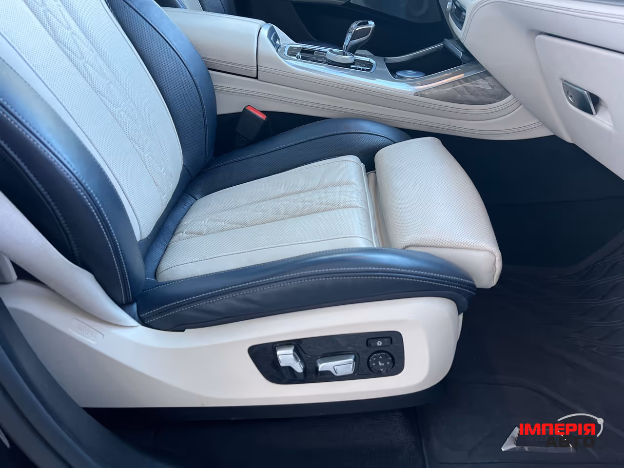 BMW X7 - фото 32