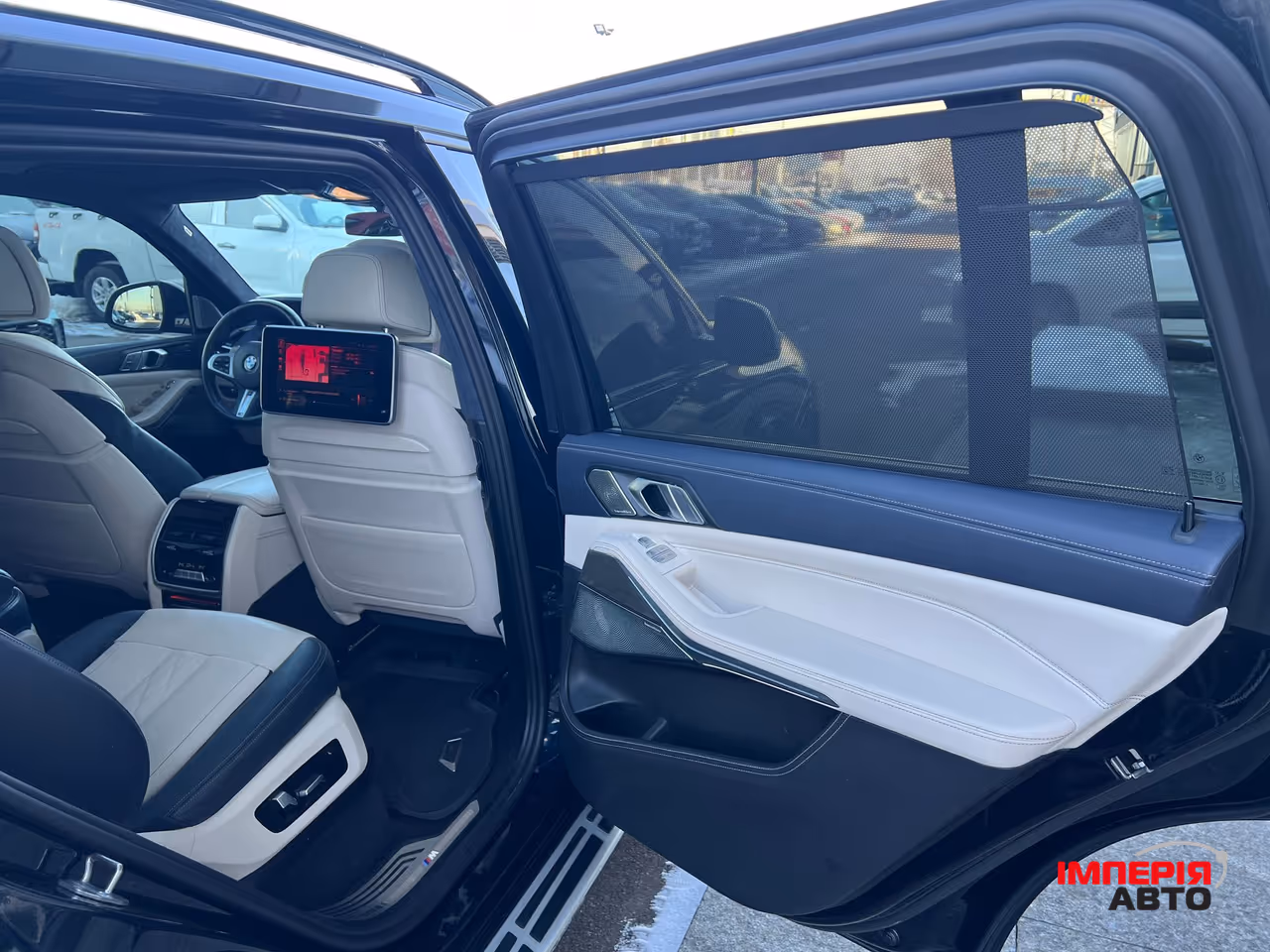 BMW X7 - фото 30