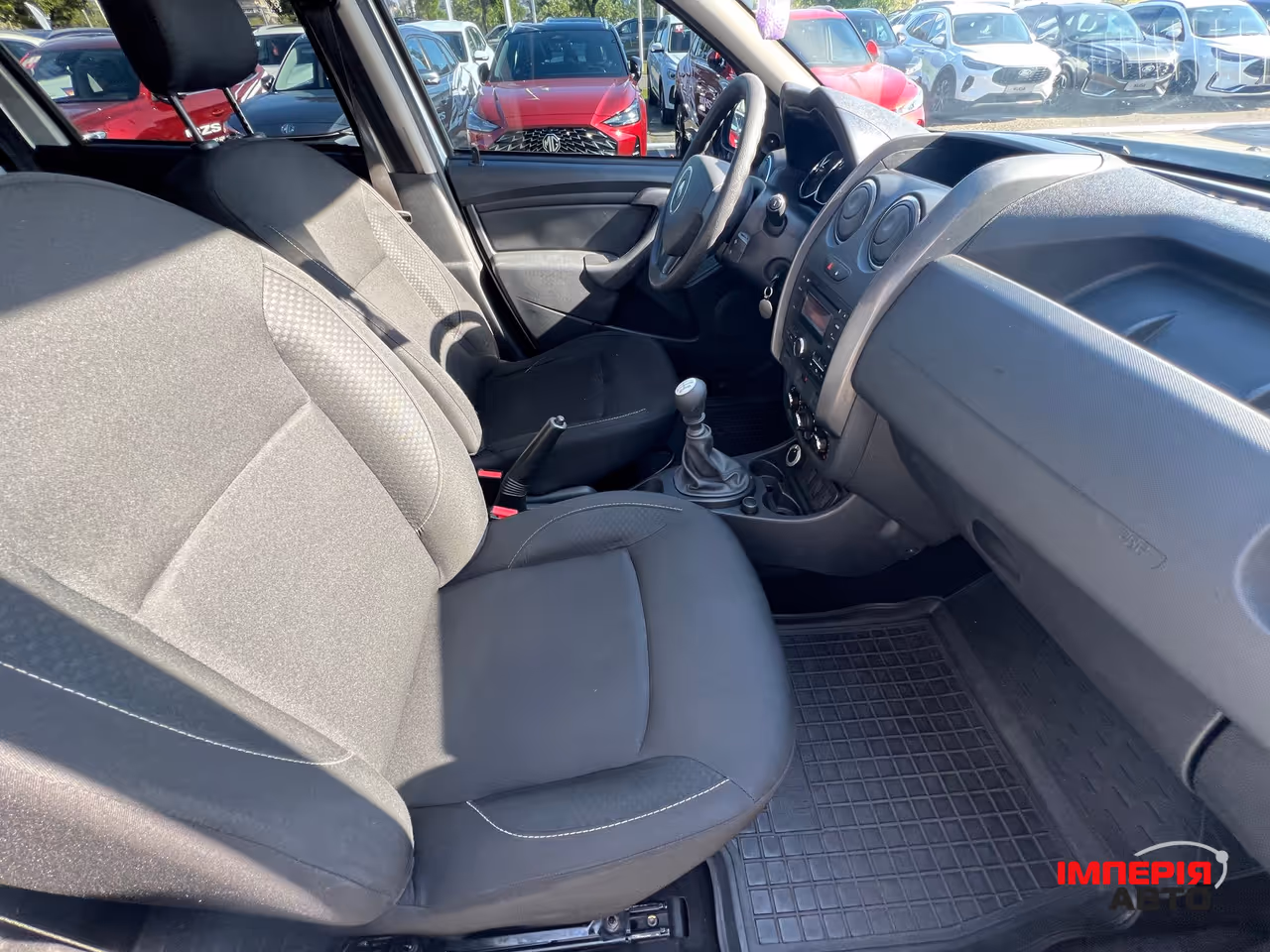 Renault Duster - фото 8