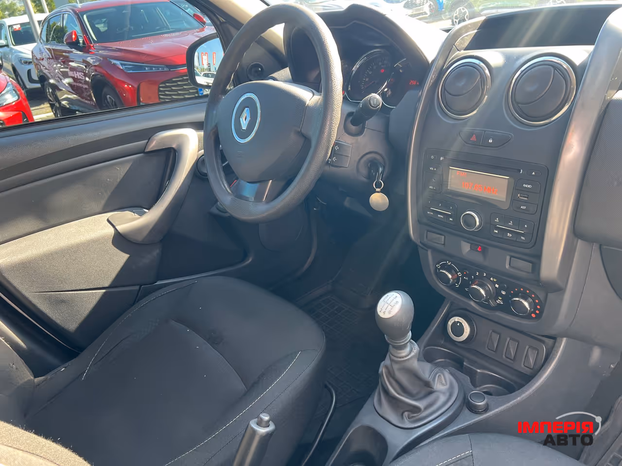 Renault Duster - фото 9