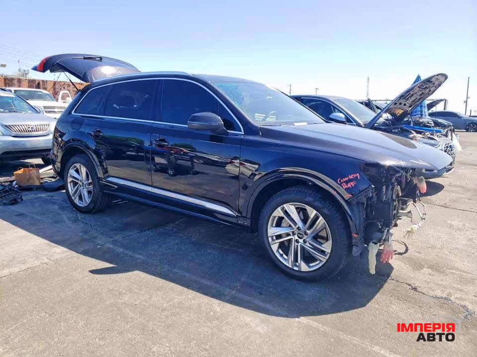 Audi Q7 - фото 3