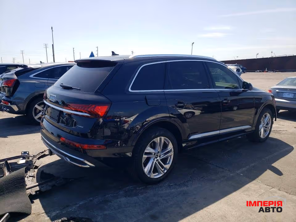 Audi Q7 - фото 4