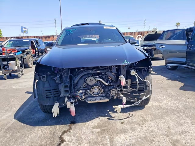 Audi Q7 - фото 2