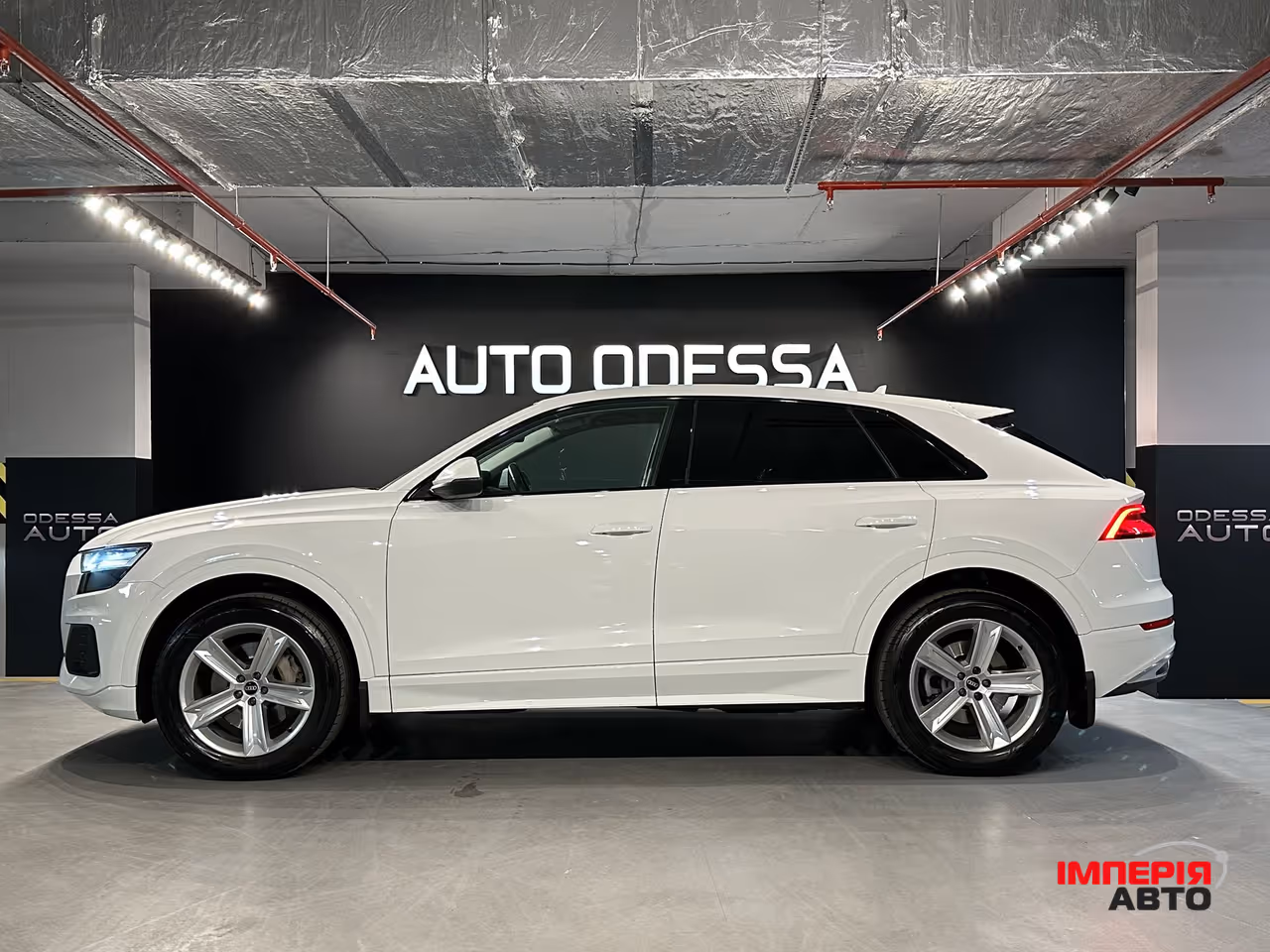 Audi Q8 - фото 4
