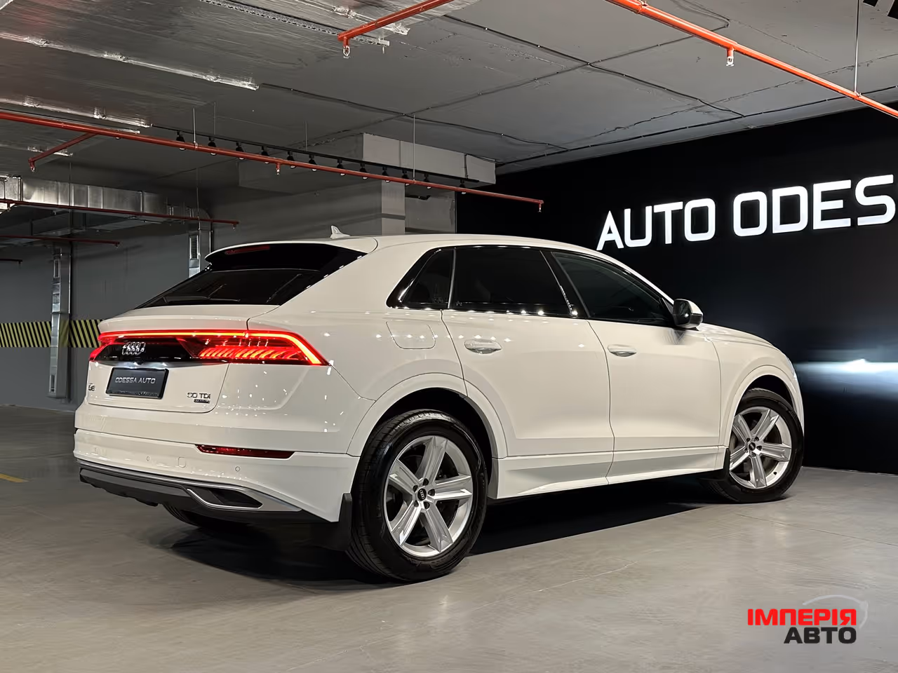 Audi Q8 - фото 7