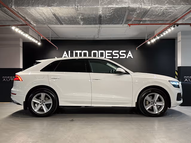 Audi Q8 - фото 5