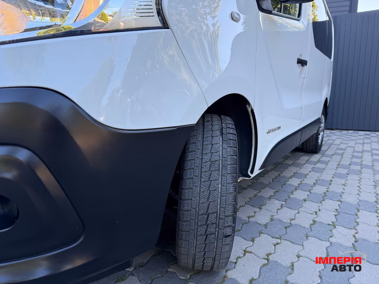 Renault Trafic - фото 10