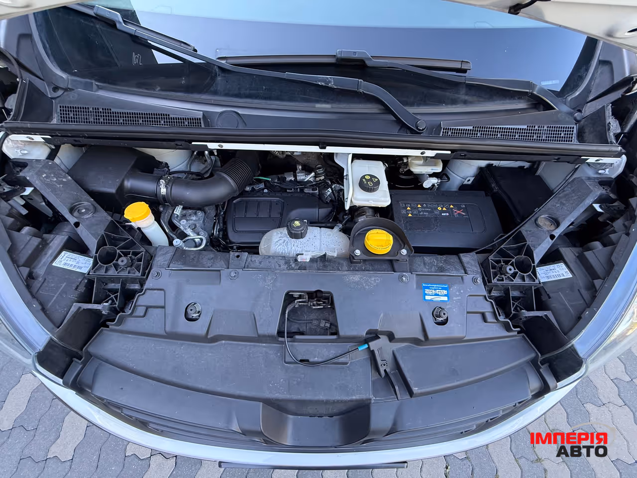 Renault Trafic - фото 23