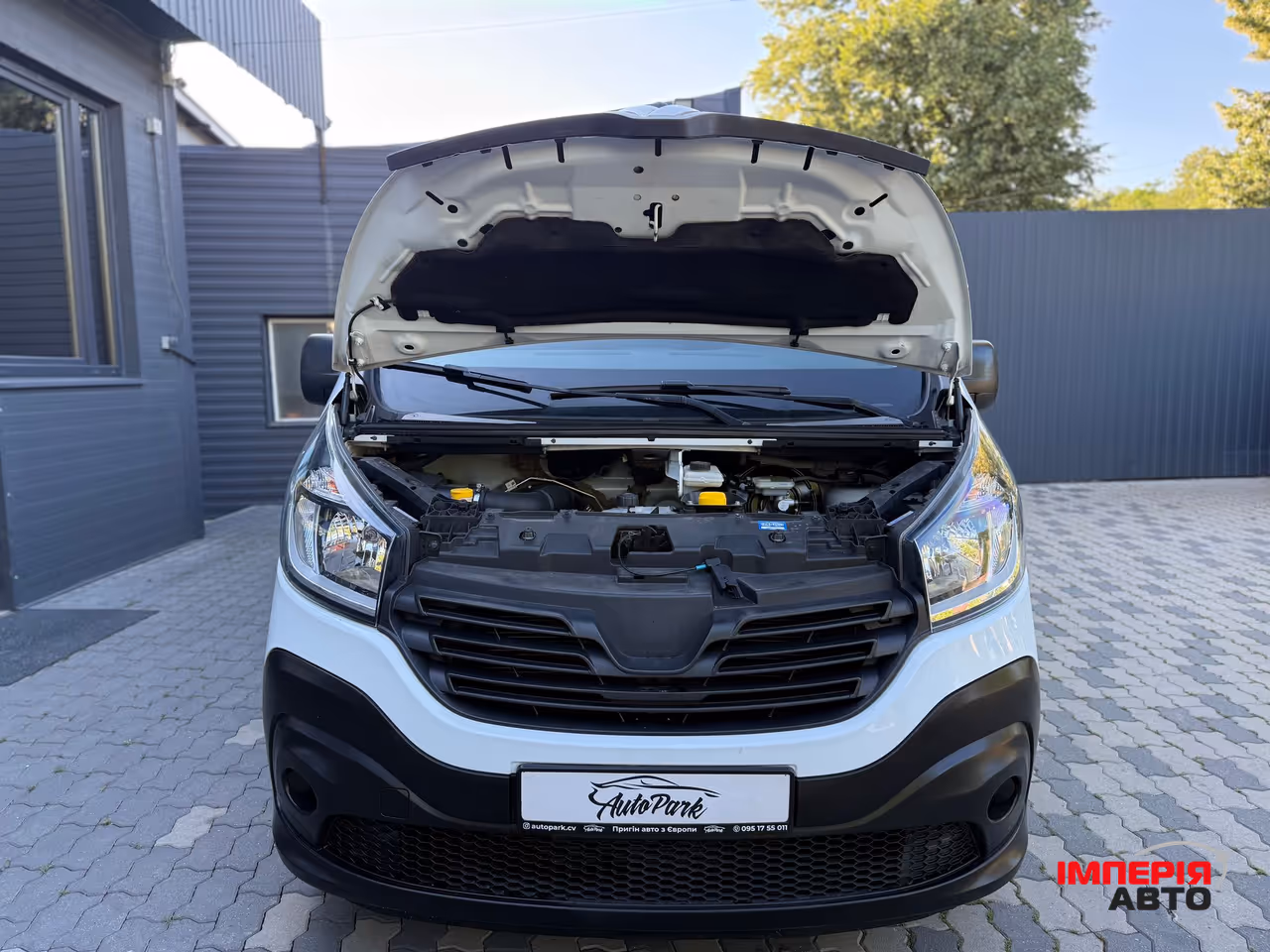 Renault Trafic - фото 22