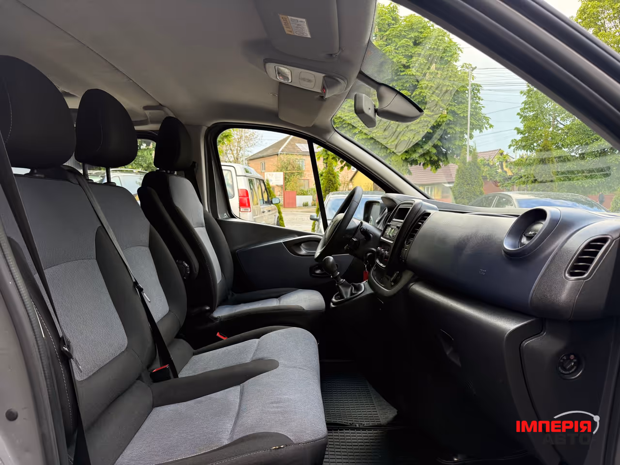 Opel Vivaro - фото 20