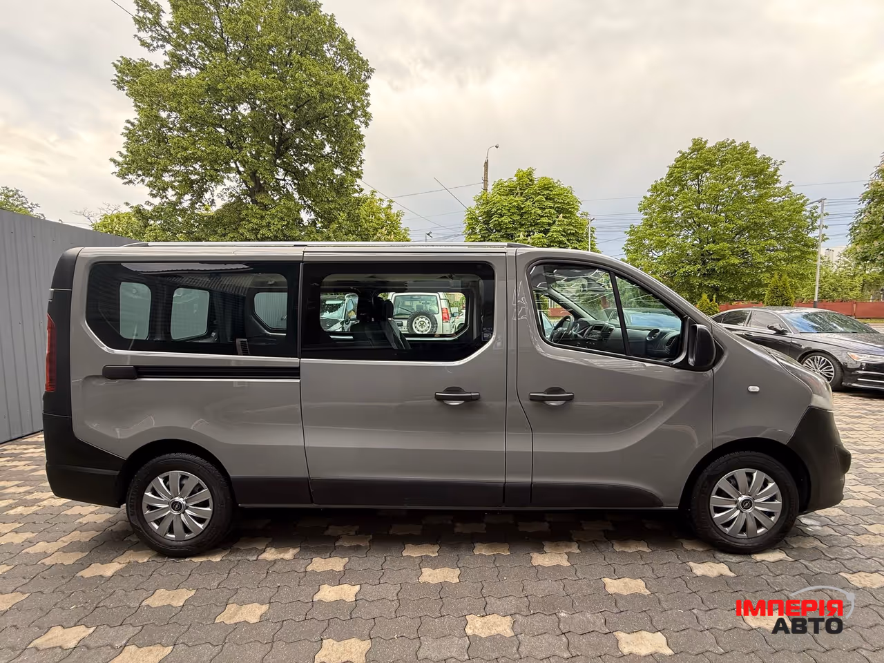 Opel Vivaro - фото 4