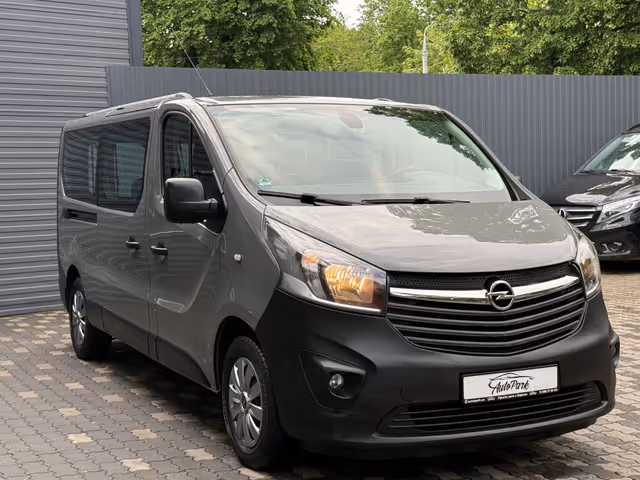 Opel Vivaro - фото 3