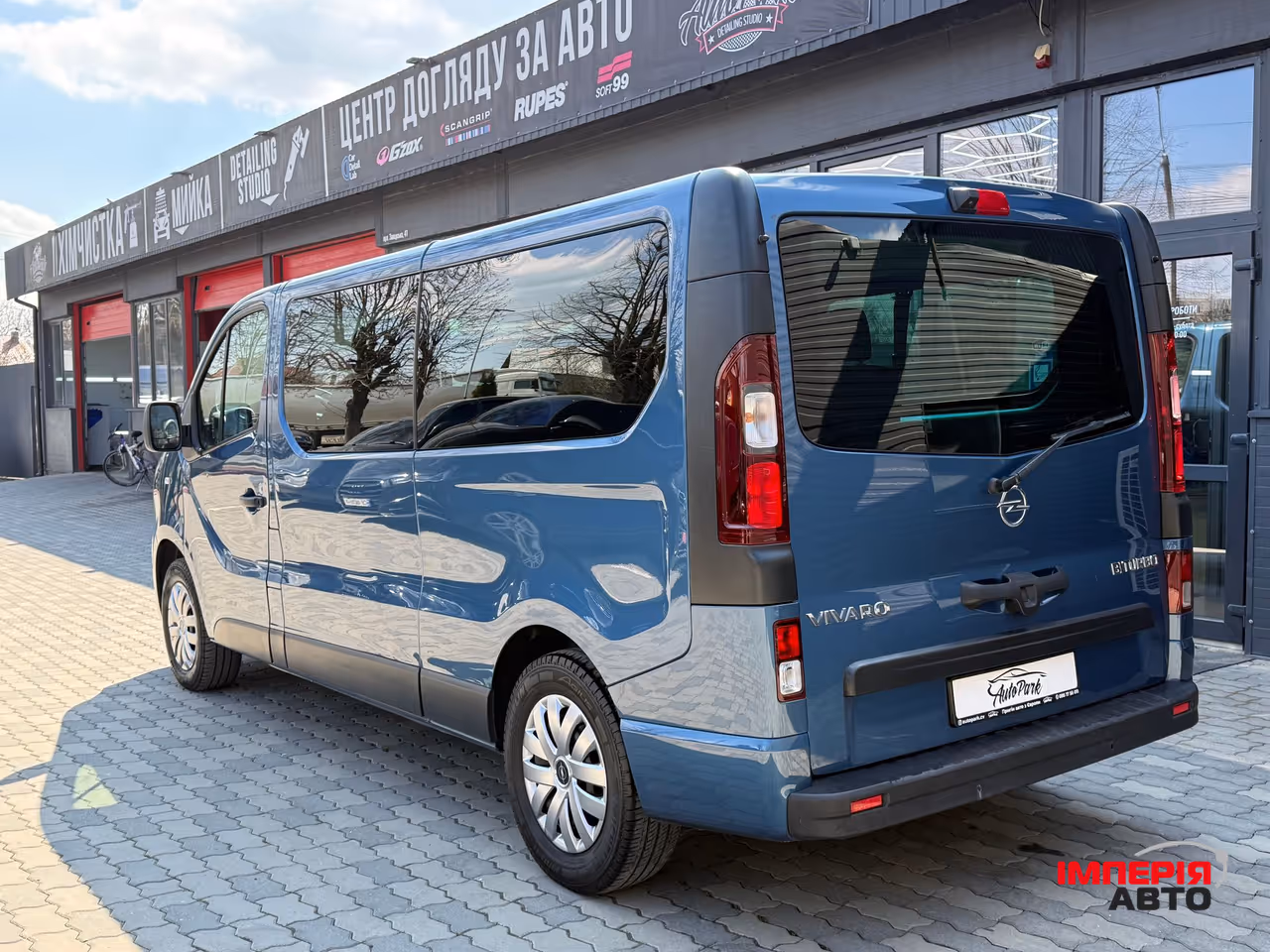 Opel Vivaro - фото 8