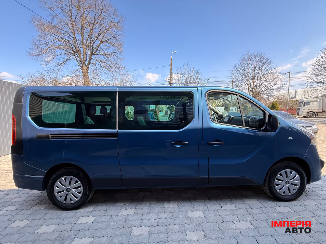 Opel Vivaro - фото 5