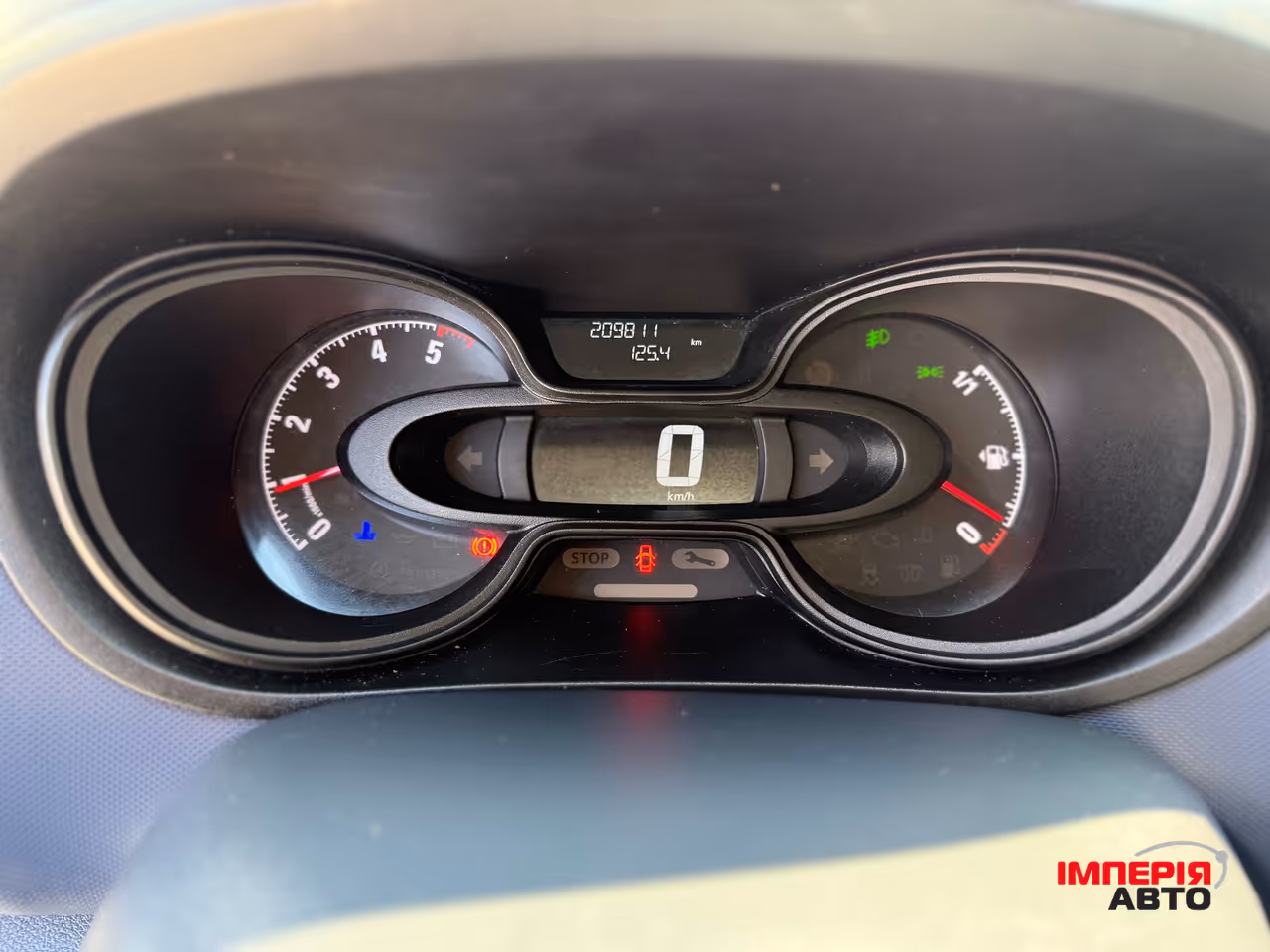 Opel Vivaro - фото 14