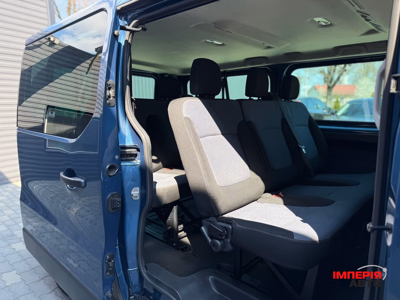 Opel Vivaro - фото 19