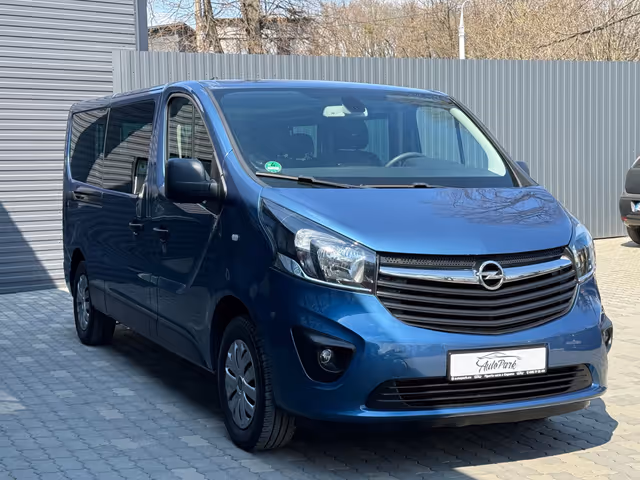 Opel Vivaro - фото 4