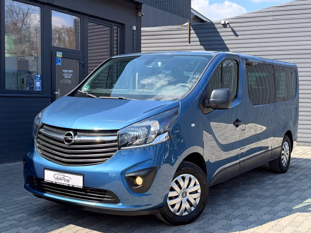 Opel Vivaro - фото 1