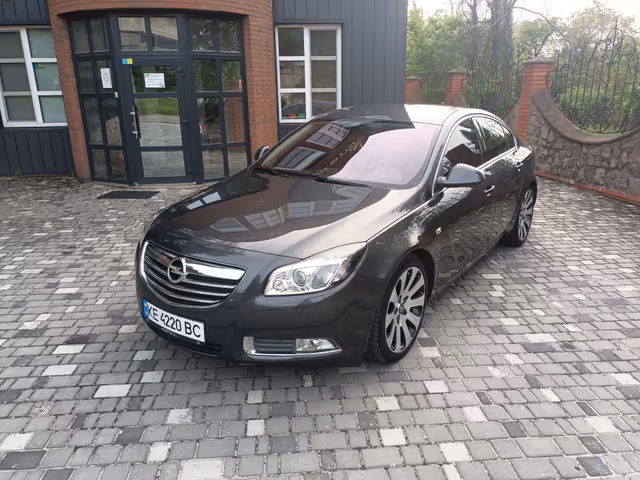 Opel Insignia - фото 1
