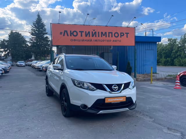 Nissan Qashqai - фото 1