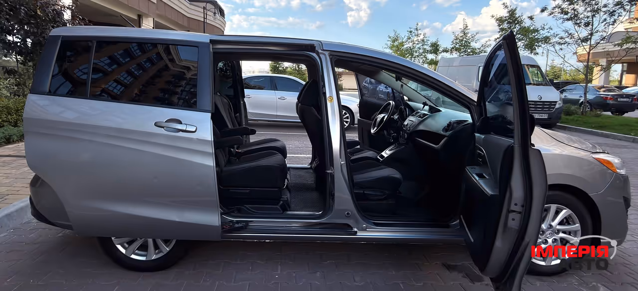 Mazda 5 - фото 8