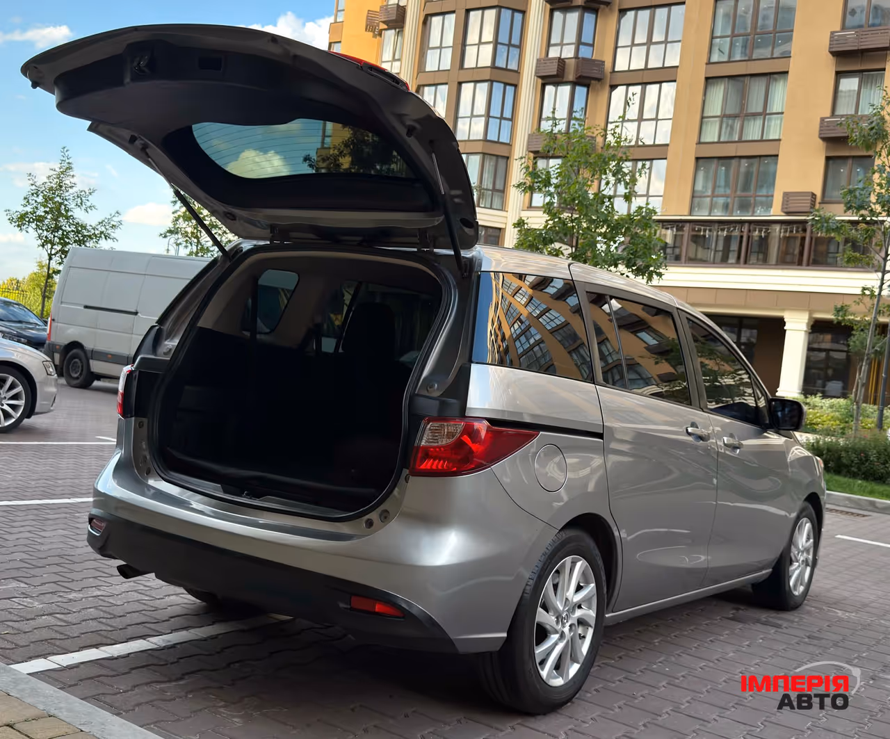 Mazda 5 - фото 6