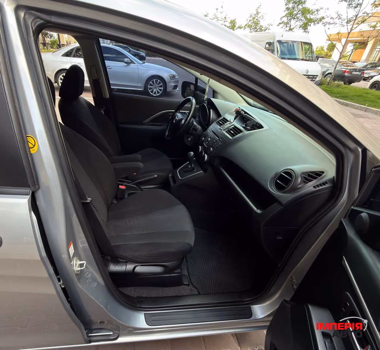 Mazda 5 - фото 12