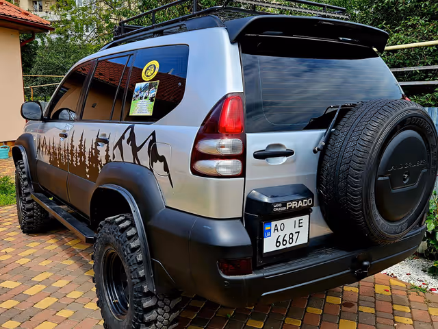 Toyota Land Cruiser Prado - фото 1