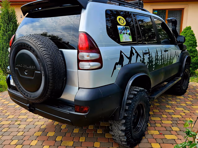 Toyota Land Cruiser Prado - фото 3