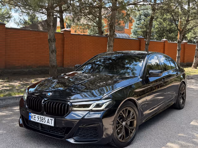 BMW 5 серії - фото 1