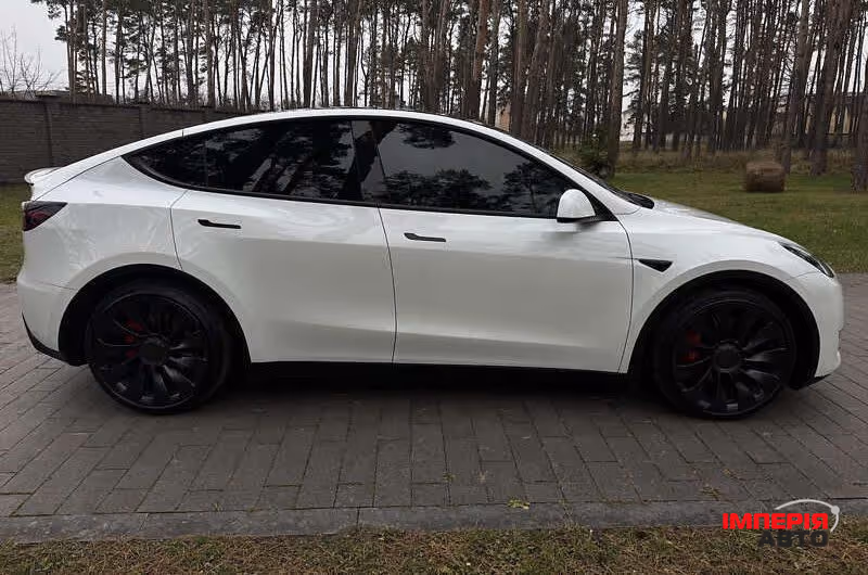 Tesla Model Y - фото 5