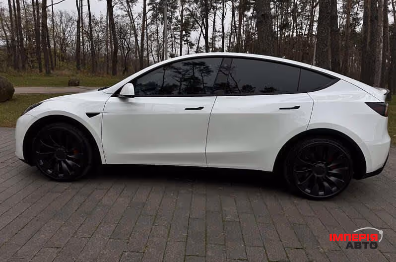 Tesla Model Y - фото 4