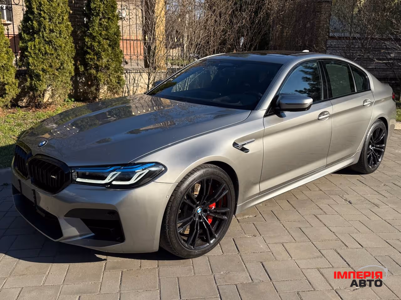 BMW M5 - фото 1