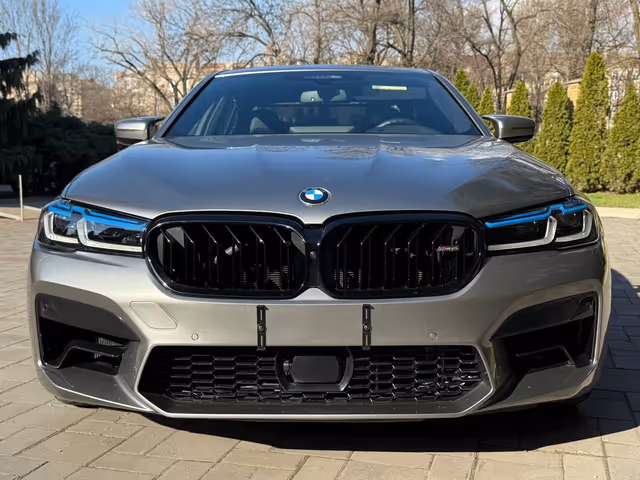 BMW M5 - фото 2