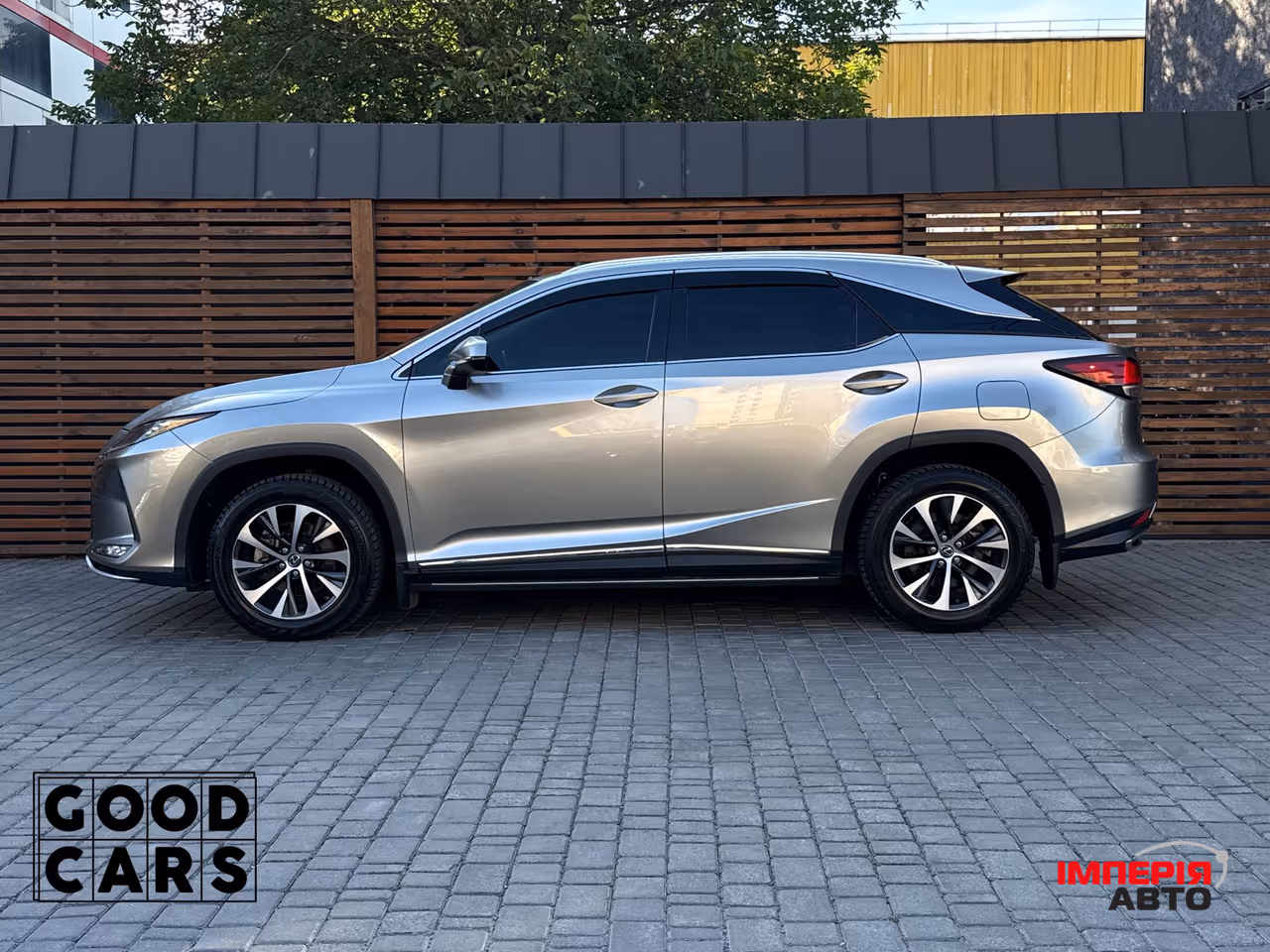 Lexus RX - фото 4