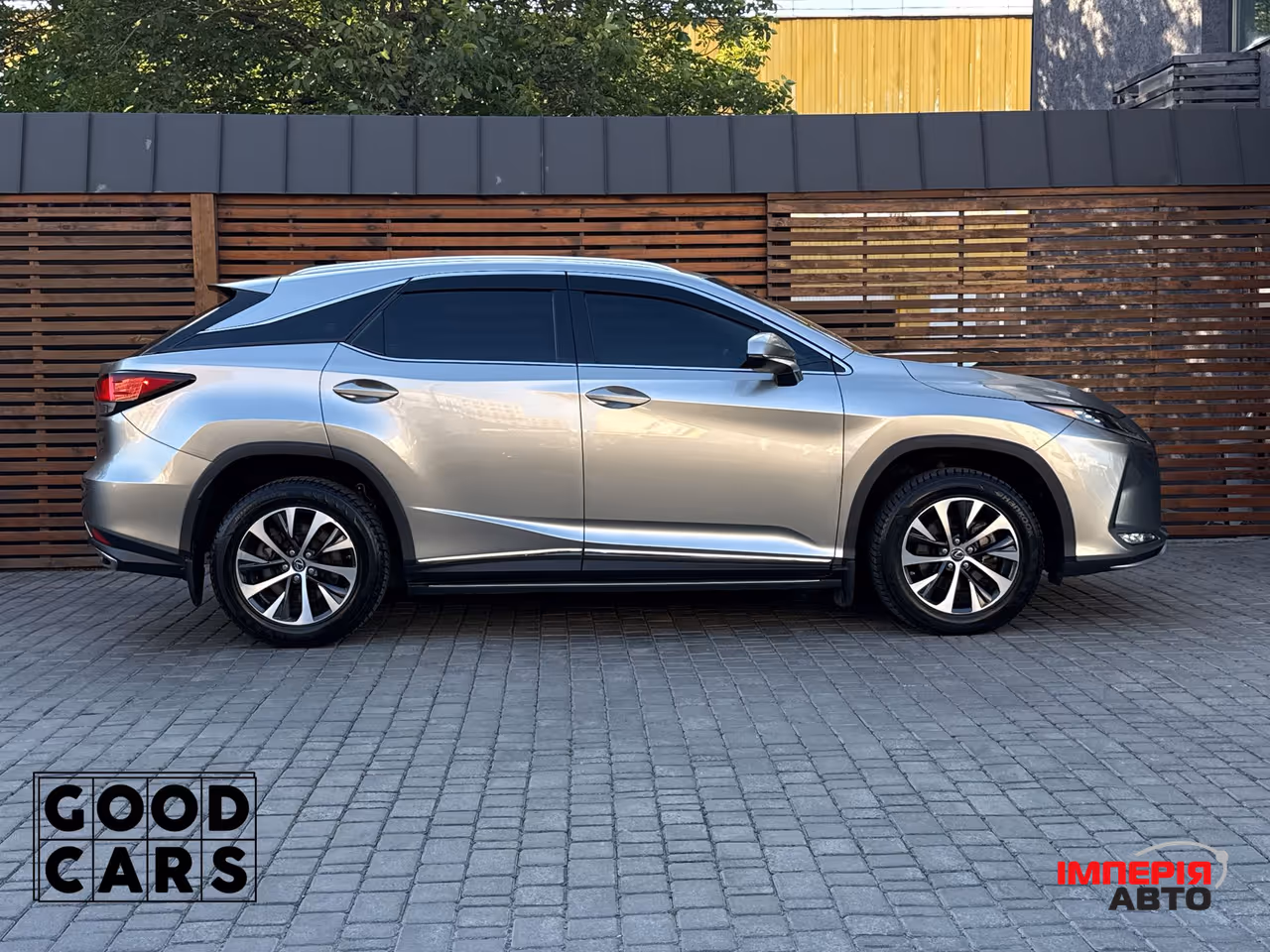 Lexus RX - фото 8