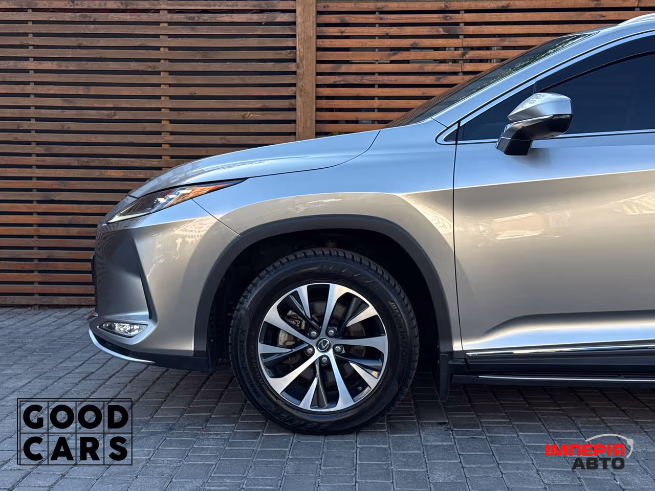 Lexus RX - фото 12